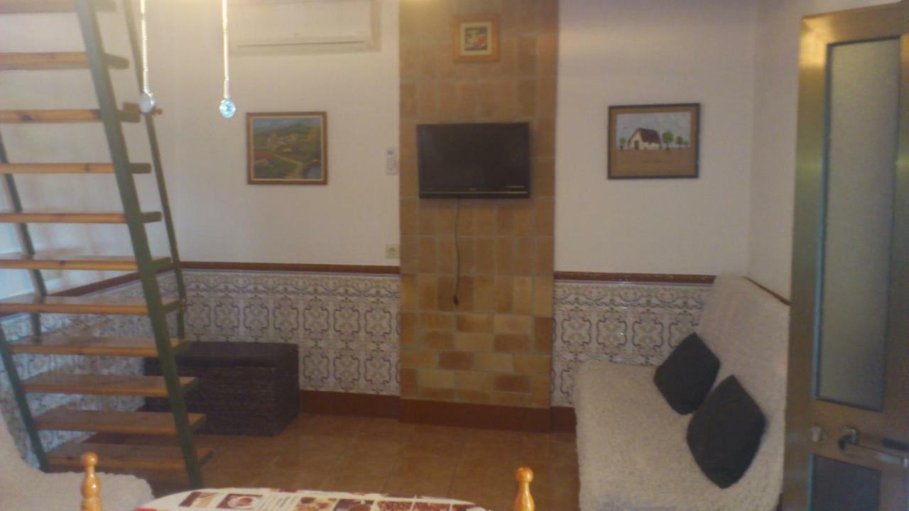 Гостевой дом Casa Laura Дельтебре Экстерьер фото
